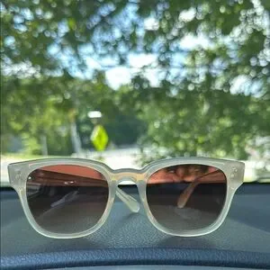 KREWE | Accessories | Krewe Sunglasses Blonde Webster | Poshmark display picture 3